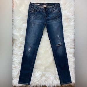 NWOT Decree Distressed Super Skinny Jeans